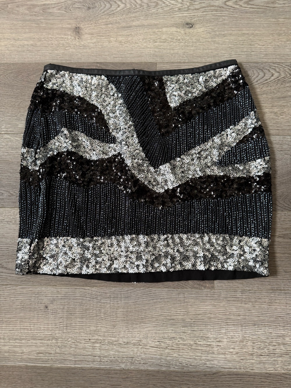 H&M Sequin Pencil Skirt - Black & Silver